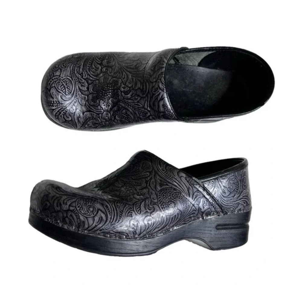 Dansko Tooled Leather Black w. Gray Scroll Floral Print Clogs Womens EU 37 6.5-7